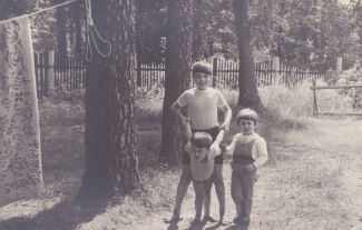 Do setmění doma. Výchova, která by dnes skončila na sociálce