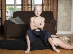 Přestaňte dětem taxikařit a posluhovat. Potřebují překážky