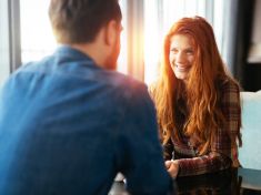 Platíme všechno napůl. Mužský pohled na to, proč z moderních vztahů mizí vášeň