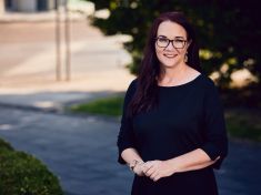 Jediná šéfka banky v Česku: Skleněné stropy se pomalu rozpadají