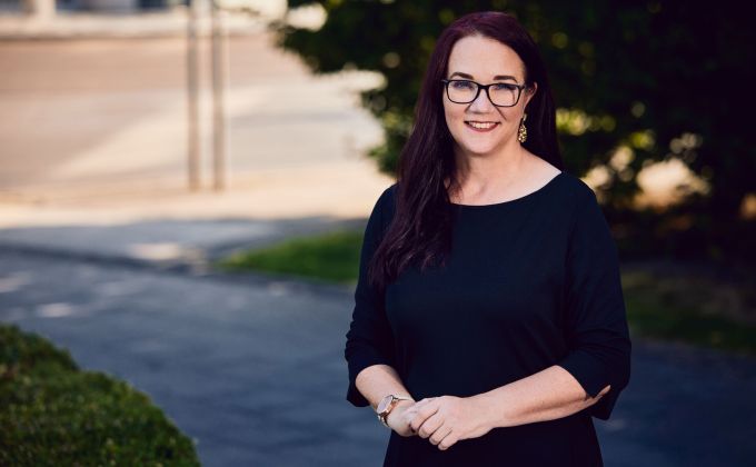 Jediná šéfka banky v Česku: Skleněné stropy se pomalu rozpadají