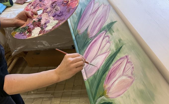 „Do rakve se dá otisknout celý život.“ Unikátní projekt mění způsob, jak se loučíme