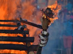Myslíte, že jdete na čarodějnice? Ve skutečnosti opakujete tisíce let starý rituál