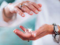 Přestaňte se křečovitě hledat. Zkuste si vzpomenout, kdy jste se viděli naposledy