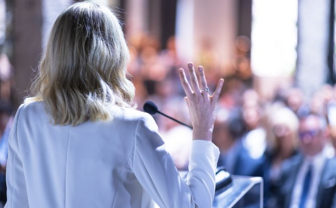 Sebevědomí se dá naučit, říká koučka. Jenže systém to ženám často komplikuje