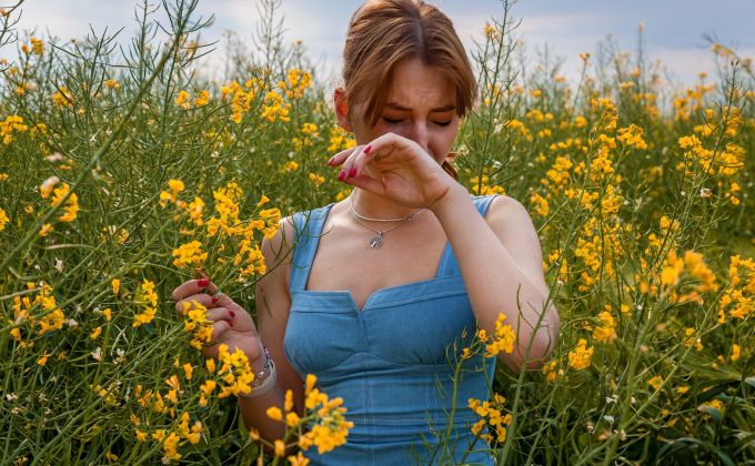 Trápí vás alergie? Zelený hit z Instagramu může pomoci od kýchání