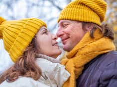 Můžete mít „dokonalého partnera“, a necítit nic. Tohle jsou tři věci, bez kterých vztah nefunguje