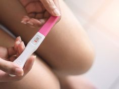 Neplodnost není vždy definitivní rozsudek. „Tělo se musí cítit bezpečně,“ říká genetička