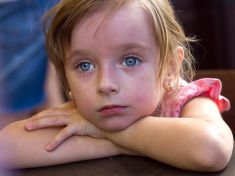 Věta, která dítěti zůstane v hlavě celý život. Rodiče ji přitom často řeknou jen ve vzteku
