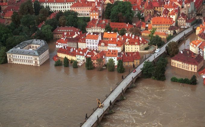 Laviny, povodně a tornáda. Nejtragičtější přírodní katastrofy našich dějin