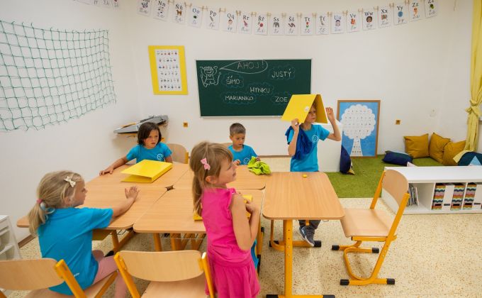 Konec vzdělávací výjimky. Proč stát zastavil odvážný školní experiment?