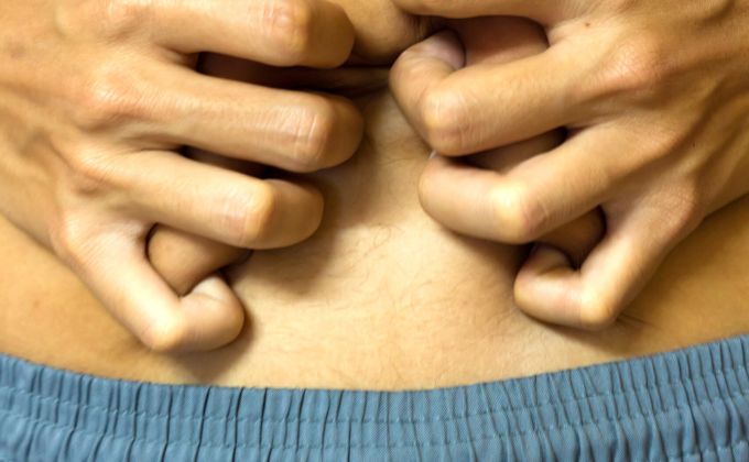 Rakovina tlustého střeva ohrožuje lidi pod 50 let. Varování může skrývat i ranní káva