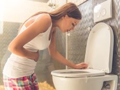 Menstruace nikde. Zachovejte paniku, ale ještě nekupujte dupačky
