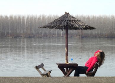 „Sama si za to může.“ Požádala o pomoc se závislostí, ale místo podpory přišlo ponížení
