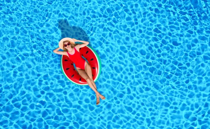 Minuta ve sprše může ušetřit hodiny svědění. Jednoduchý návyk, který chrání vás i ostatní