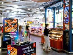 Sushi a japonský street food bodují. Tesco prodalo za necelé dva měsíce přes 10 000 boxů    