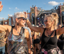 „Babi, jdi domů.“ Ženy po padesátce se vracejí na rave