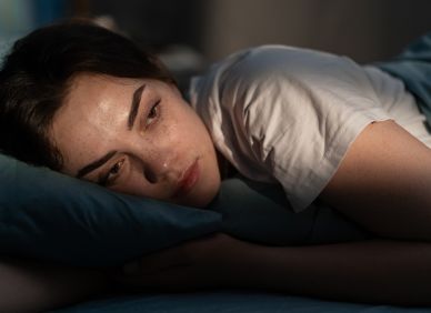 Probudíte se ve 3 ráno a už nezaberete? Překvapivý důvod, proč vás tělo nenechá spát
