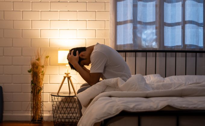 Jste unavení, ale nemůžete usnout? Příčina může být jinde, než čekáte