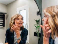 Co dnes víme o vráskách aneb jak správně pečovat o pleť dle moderní dermatologie