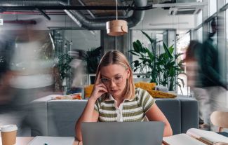 „Open space byl pro mě peklo.“ Jak se žije a pracuje s hypersenzitivitou