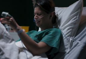 Stovky žen v Česku umírají na rakovinu, které umíme předcházet. „V ohrožení jsou i muži, i když si to někdy nechtějí přiznat,“ říká gynekoložka