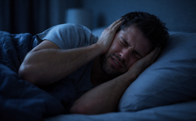 Tinnitus trápí až 15 procent lidí. Špatný spánek může pískání v uších výrazně zhoršit