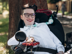 Anna (26) žije s vážnou nemocí. Lékaři jí dávali minimum šancí, dnes pracuje, cestuje a plní si sny