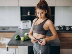 Práce v kanceláři a zdravá strava – proč to nejde dohromady?