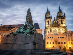 Největší česká lež. Z Husa máme jen alibi, a ještě si na něj bereme volno