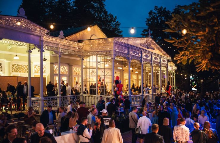 playce flowee pavilon