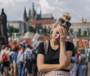Deset největších českých turistických bizárů. Trdelník je všude, za největším peklem musíte na Moravu (a sklípek to není)