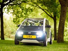 Fotogalerie: Jen cukr a len. Studenti vyrobili rozložitelné auto