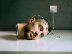 Pátek Karla Křivana: Kdo vlastně navrhl Karlovu velikonoční figurku