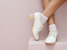 Jaké by měly být módní dámské boty? Přehled nejzajímavějších návrhů na léto