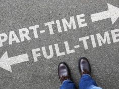 Pravidelně pracující teenageři jsou v budoucnu méně úspěšní, vyplynulo ze studie