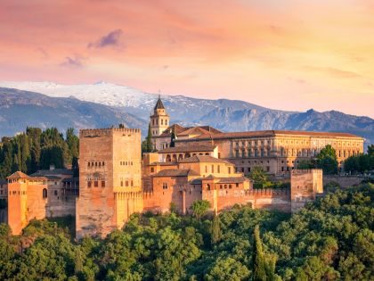 K cestě do Granady stačí jeden jediný důvod, návštěva středověké pevnosti Alhambra