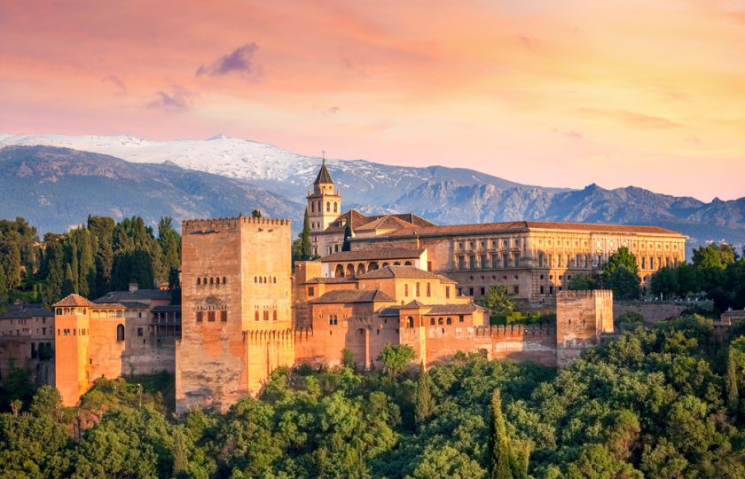 K cestě do Granady stačí jeden jediný důvod, návštěva středověké pevnosti Alhambra
