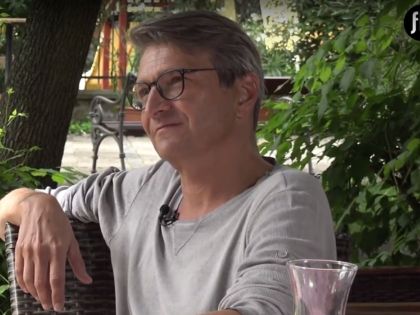 Video: Do party Ohnivý kamzík mohl jen táta, říká Jan Svěrák