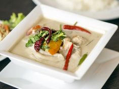 Bez kalorií a ještě spaluje. Tato thajská polévka vás dostane