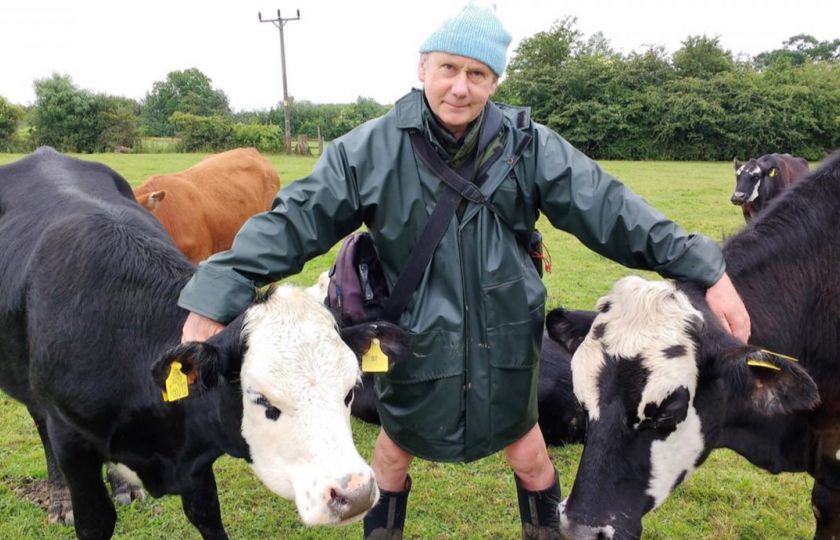 Farmář-vegetarián: Vzdal se milionu, aby zachránil stádo krav