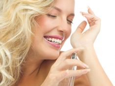 Skrytá síla vůně: dokáže ovlivnit náladu i naše chování