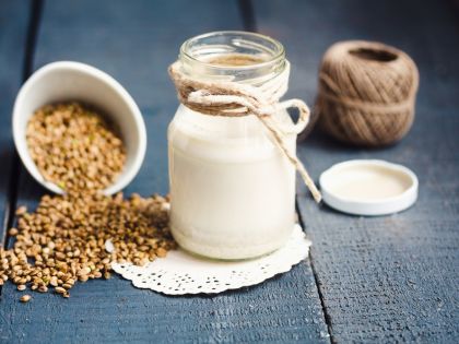 Kupujete drahé rostlinné mléko? Vyrobte si radši vlastní