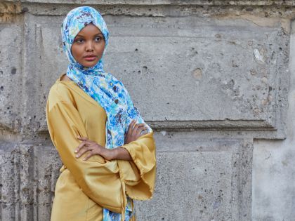 Hidžáb modelka mění svět modelingu. I pohled na muslimské ženy