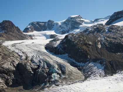 Ledovce ve Švýcarsku tají. Má je zachránit až 5000 sněžných děl