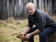 Rozhovor: Jan Hnízdil o psychopatech, finanční krizi a setkání s Jiřím Menzelem