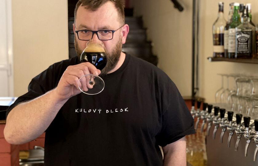 Štamgasti už chtějí mít jistotu i v pivu, říká pražský hospodský Libor Kult