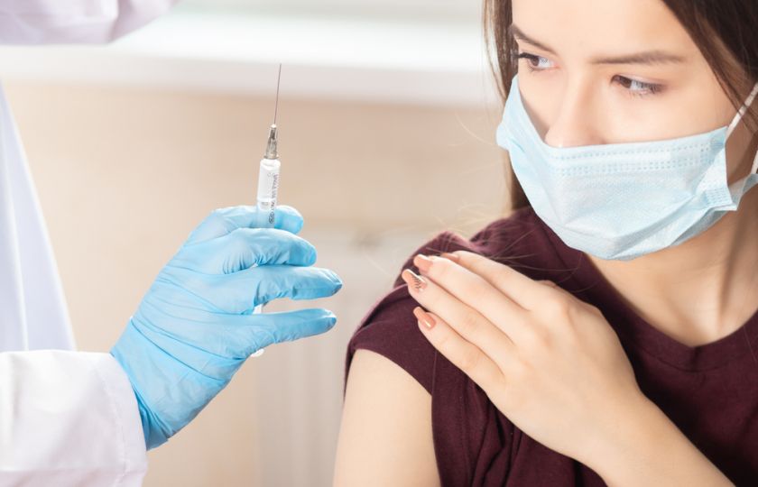 Proč při očkování omdlévají hlavně teenageři? Trpí takzvanou imunizační úzkostí