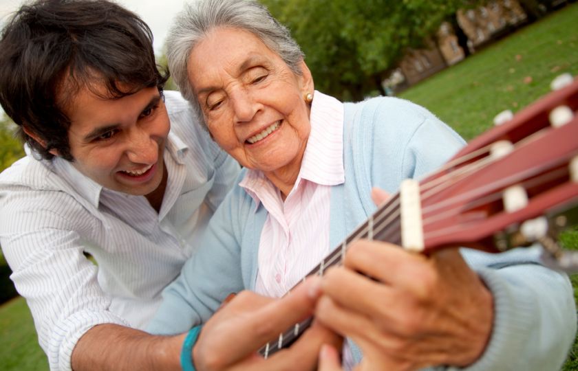 Jak se vyhnout demenci? Naučte se hrát na hudební nástroj. Klidně i po šedesátce