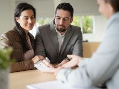 Některé české banky mají miliony klientů, jiné pouze statisíce. Kolik jich má ta vaše?